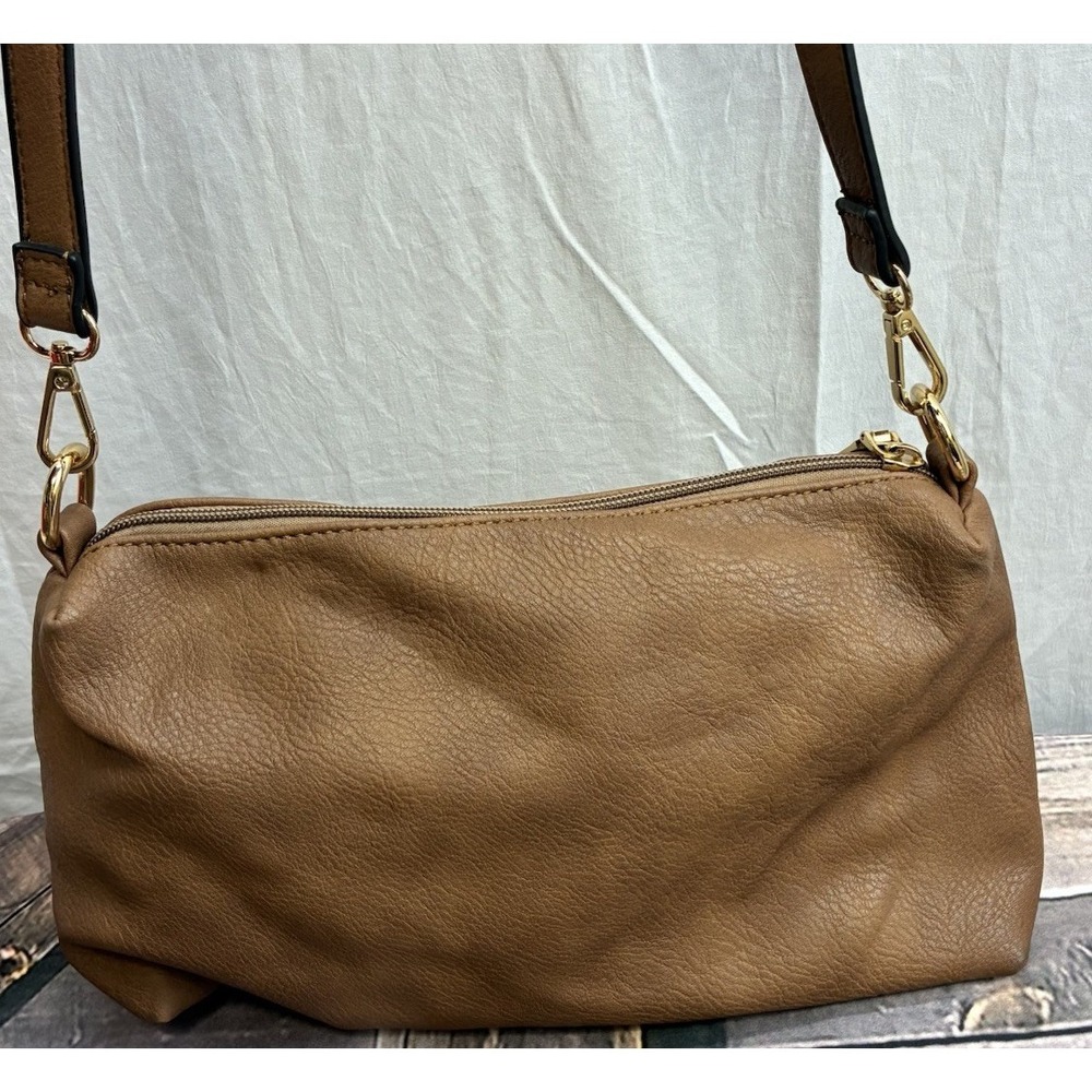 Brown Zip-Top Crossbody Bag Adjustable Strap Multiple Pockets Gold Hardware